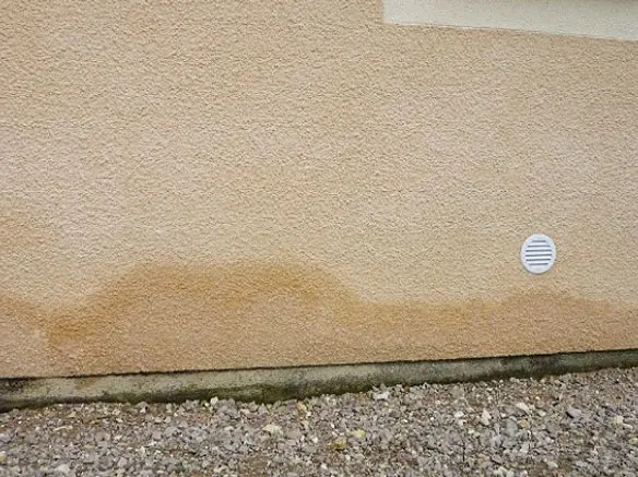 Traitement des remontées d'humidité pour protéger cette façade